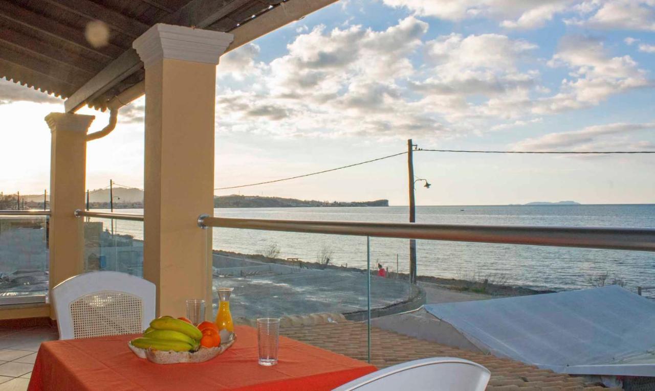 Frosos Beachfront Maisonette Acharavi Acharavi  Eksteriør billede