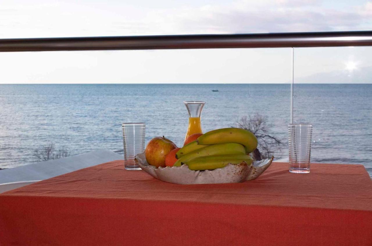 Frosos Beachfront Maisonette Acharavi Acharavi  Eksteriør billede